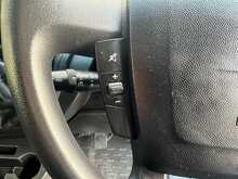 Peugeot Boxer Boxer 2.2 BlueHDi 335 Professional Premium + Platform Cab L3 Euro 6 (s/s) 2dr - U686