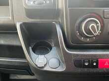 Peugeot Boxer Boxer 2.2 BlueHDi 335 Professional Premium + Platform Cab L3 Euro 6 (s/s) 2dr - U686