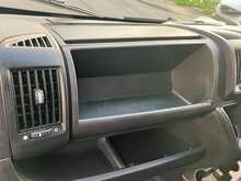 Peugeot Boxer Boxer 2.2 BlueHDi 335 Professional Premium + Platform Cab L3 Euro 6 (s/s) 2dr - U686