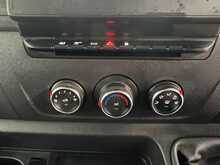 Nissan Interstar Interstar 2.3 dCi 35 Tekna L3 Euro 6 (s/s) 2dr - U710