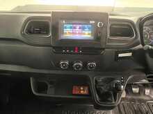 Nissan Interstar Interstar 2.3 dCi 35 Tekna L3 Euro 6 (s/s) 2dr - U710