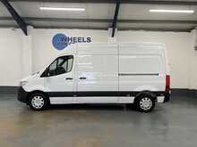 Mercedes-Benz Sprinter 2.0 315 CDI Premium Panel Van 5dr Diesel Manual FWD L2 H2 Euro 6 (s/s) (150 ps) - U739