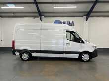 Mercedes-Benz Sprinter 2.0 315 CDI Premium Panel Van 5dr Diesel Manual FWD L2 H2 Euro 6 (s/s) (150 ps) - U739