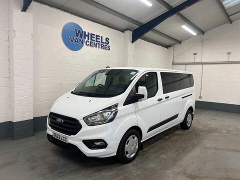 Ford Transit Custom 2.0 350 EcoBlue Trend Minibus Double Cab 5dr Diesel Manual RWD L2 H2 Euro 6 (s/s) (12 Seat) (130 ps)