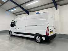 Renault Master Master 2.3 dCi 35 Business+ FWD LWB Medium Roof Euro 6 4dr - U749