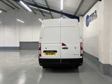 Renault Master Master 2.3 dCi 35 Business+ FWD LWB Medium Roof Euro 6 4dr - U749