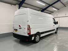 Renault Master Master 2.3 dCi 35 Business+ FWD LWB Medium Roof Euro 6 4dr - U749