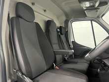 Renault Master Master 2.3 dCi 35 Business+ FWD LWB Medium Roof Euro 6 4dr - U749