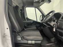 Renault Master Master 2.3 dCi 35 Business+ FWD LWB Medium Roof Euro 6 4dr - U749