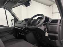 Renault Master Master 2.3 dCi 35 Business+ FWD LWB Medium Roof Euro 6 4dr - U749