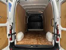 Renault Master Master 2.3 dCi 35 Business+ FWD LWB Medium Roof Euro 6 4dr - U749