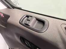Ford Transit Transit 2.0 350 EcoBlue Leader Crew Van FWD L3 H2 Euro 6 (s/s) 6dr 2.0 6dr Welfare Manual Diesel - U775