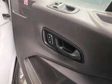 Ford Transit Transit 2.0 350 EcoBlue Leader Crew Van FWD L3 H2 Euro 6 (s/s) 6dr 2.0 6dr Welfare Manual Diesel - U775