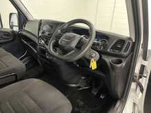 Iveco Daily Daily 2.3D HPI 14V 35C 3750 Dropside 2dr Diesel Manual LWB Euro 6 (s/s) (DRW) (136 ps) - U782
