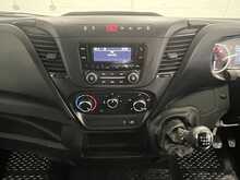 Iveco Daily Daily 2.3D HPI 14V 35C 3750 Dropside 2dr Diesel Manual LWB Euro 6 (s/s) (DRW) (136 ps) - U782