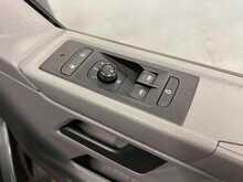 Volkswagen Transporter Shuttle Transporter Shuttle 2.0 TDI SE DSG LWB Euro 6 (s/s) 5dr - U834