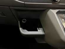 Volkswagen Transporter Shuttle Transporter Shuttle 2.0 TDI SE DSG LWB Euro 6 (s/s) 5dr - U834