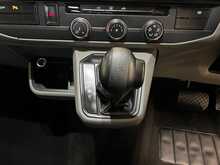 Volkswagen Transporter Shuttle Transporter Shuttle 2.0 TDI SE DSG LWB Euro 6 (s/s) 5dr - U834