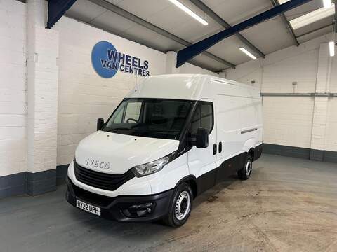 Iveco Daily 2.3D HPI 14V 35S 3520 Panel Van 5dr Diesel HiMatic MWB H2 Euro 6 (s/s) (136 ps)