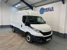 Iveco Daily Daily 2.3D HPI 14V 35S 3520 HiMatic MWB H2 Euro 6 (s/s) 5dr - U839
