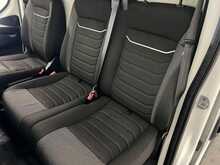 Iveco Daily Daily 2.3D HPI 14V 35S 3520 HiMatic MWB H2 Euro 6 (s/s) 5dr - U839