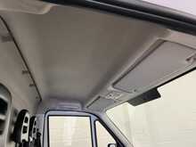 Iveco Daily Daily 2.3D HPI 14V 35S 3520 HiMatic MWB H2 Euro 6 (s/s) 5dr - U839