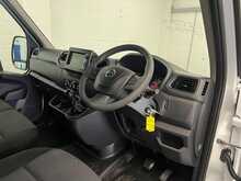 Nissan Interstar Interstar 2.3 dCi 35 Tekna FWD L3 H2 Euro 6 4dr - U848