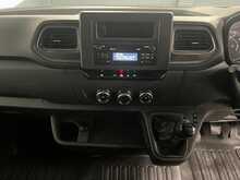 Nissan Interstar Interstar 2.3 dCi 35 Acenta FWD L3 H2 Euro 6 4dr - U849