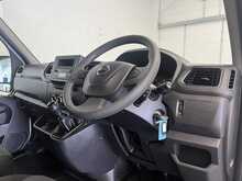 Nissan Interstar Interstar 2.3 dCi 35 Acenta FWD L3 H2 Euro 6 4dr - U849