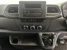 Nissan Interstar Interstar 2.3 dCi 35 Acenta FWD L3 H2 Euro 6 4dr - U849