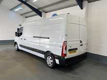 Renault Master Master 2.3 dCi 35 Business+ FWD LWB Medium Roof Euro 6 4dr - U861
