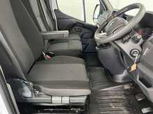 Renault Master Master 2.3 dCi 35 Business+ FWD LWB Medium Roof Euro 6 4dr - U861