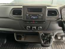 Renault Master Master 2.3 dCi 35 Business+ FWD LWB Medium Roof Euro 6 4dr - U861