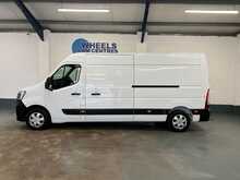 Renault Master Master 2.3 dCi 35 Business+ FWD LWB Medium Roof Euro 6 4dr - U862