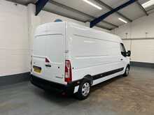 Renault Master Master 2.3 dCi 35 Business+ FWD LWB Medium Roof Euro 6 4dr - U862