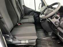 Renault Master Master 2.3 dCi 35 Business+ FWD LWB Medium Roof Euro 6 4dr - U862