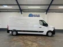 Renault Master Master 2.3 dCi 35 Business+ FWD LWB Medium Roof Euro 6 4dr - U866