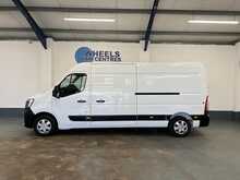 Renault Master Master 2.3 dCi 35 Business+ FWD LWB Medium Roof Euro 6 4dr - U869