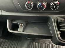 Renault Master Master 2.3 dCi 35 Business+ FWD LWB Medium Roof Euro 6 4dr - U872