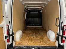 Renault Master Master 2.3 dCi 35 Business+ FWD LWB Medium Roof Euro 6 4dr - U873