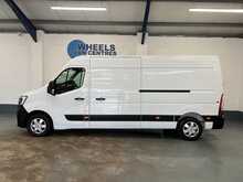 Renault Master Master 2.3 dCi 35 Business+ FWD LWB Medium Roof Euro 6 4dr - U902