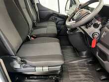 Renault Master Master 2.3 dCi 35 Business+ FWD LWB Medium Roof Euro 6 4dr - U902