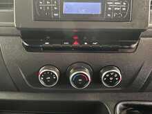 Renault Master Master 2.3 dCi 35 Business+ FWD LWB Medium Roof Euro 6 4dr - U902