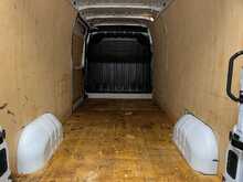 Renault Master Master 2.3 dCi 35 Business+ FWD LWB Medium Roof Euro 6 4dr - U902