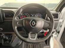 Renault Master Master 2.3 dCi 35 Business+ FWD LWB Medium Roof Euro 6 4dr - U902