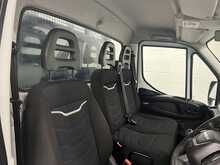 Iveco Daily Daily 2.3D HPI 14V 35S 3450 Chassis Cab 2dr Diesel Manual MWB Euro 6 (s/s) (136 ps) - U945