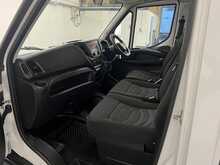 Iveco Daily Daily 2.3D HPI 14V 35S 3450 Chassis Cab 2dr Diesel Manual MWB Euro 6 (s/s) (136 ps) - U945