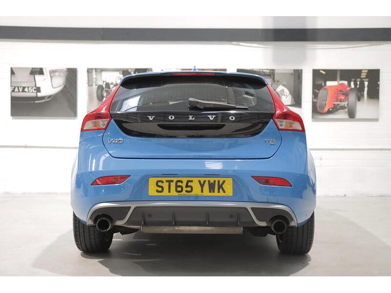 Volvo V40 2.0 T2 R-Design Euro 6 (s/s) 5dr - U101