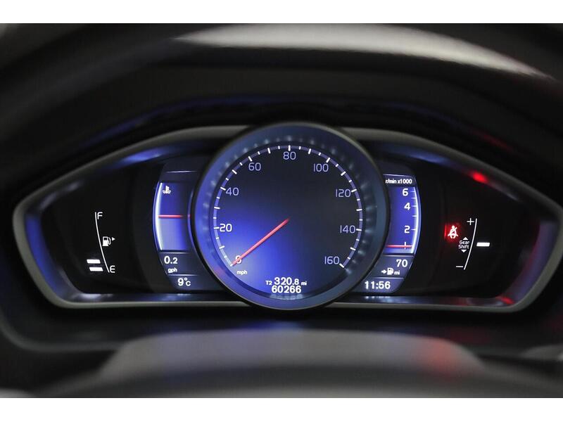 Volvo V40 2.0 T2 R-Design Euro 6 (s/s) 5dr - U101