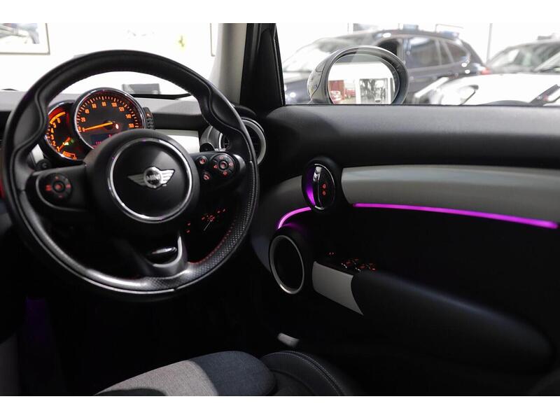 MINI Hatch 2.0 Cooper SD Auto 6Spd Euro 6 (s/s) 5dr - U102